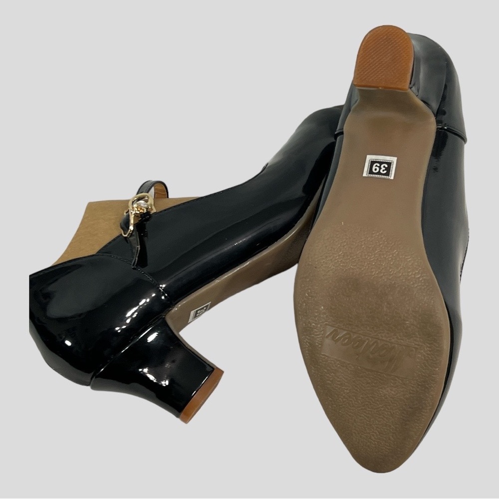 Black Patent Mary Jane Heels - Picture 5 of 7